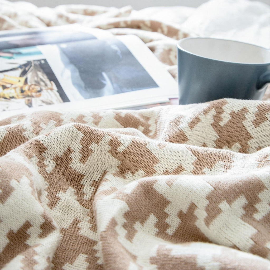 Avtoit | PlaidLuxe Houndstooth Throw Blanket | Checked Design | Soft & Cozy | Various Sizes