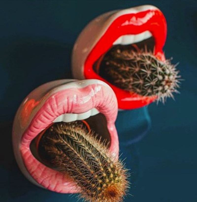 Avtoit | Lips Flower Pot