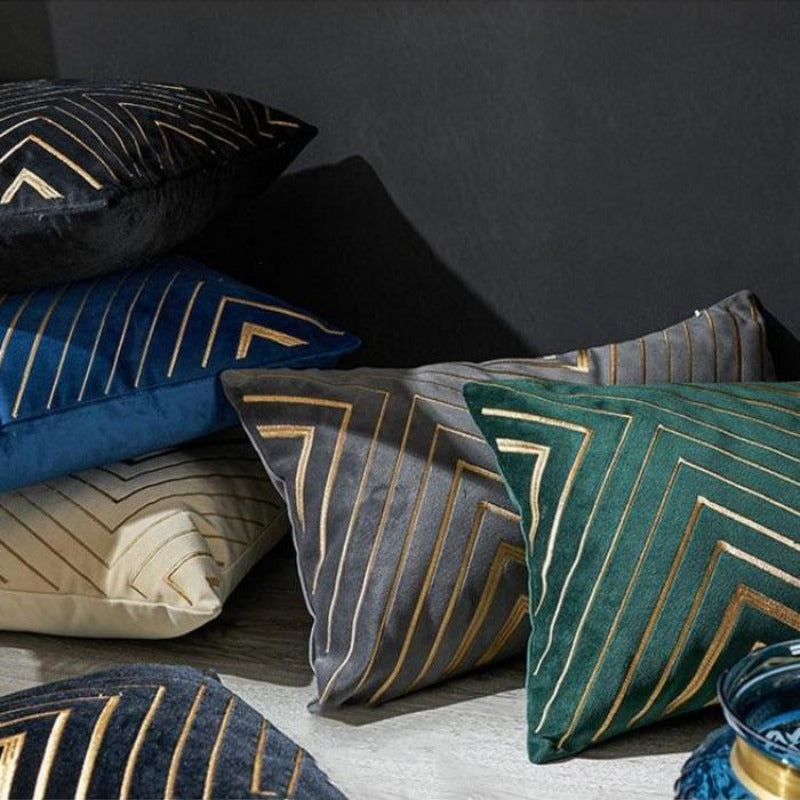 Avtoit | The gilded luxury velvet cushion cover
