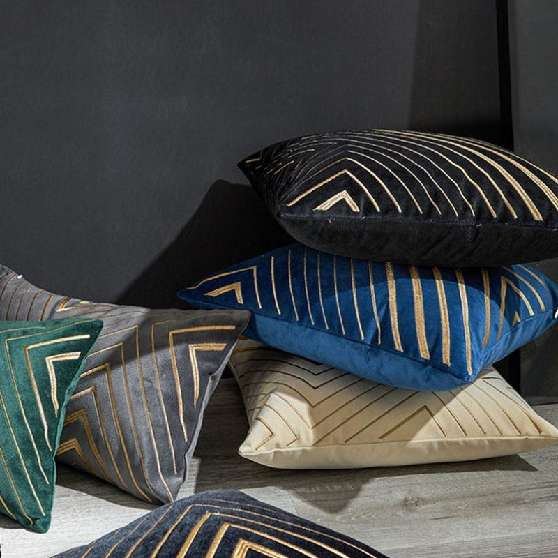 Avtoit | The gilded luxury velvet cushion cover