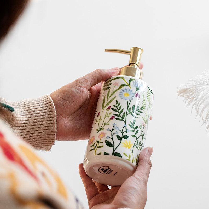 Avtoit | Soap dispenser made of ceramic with floral design