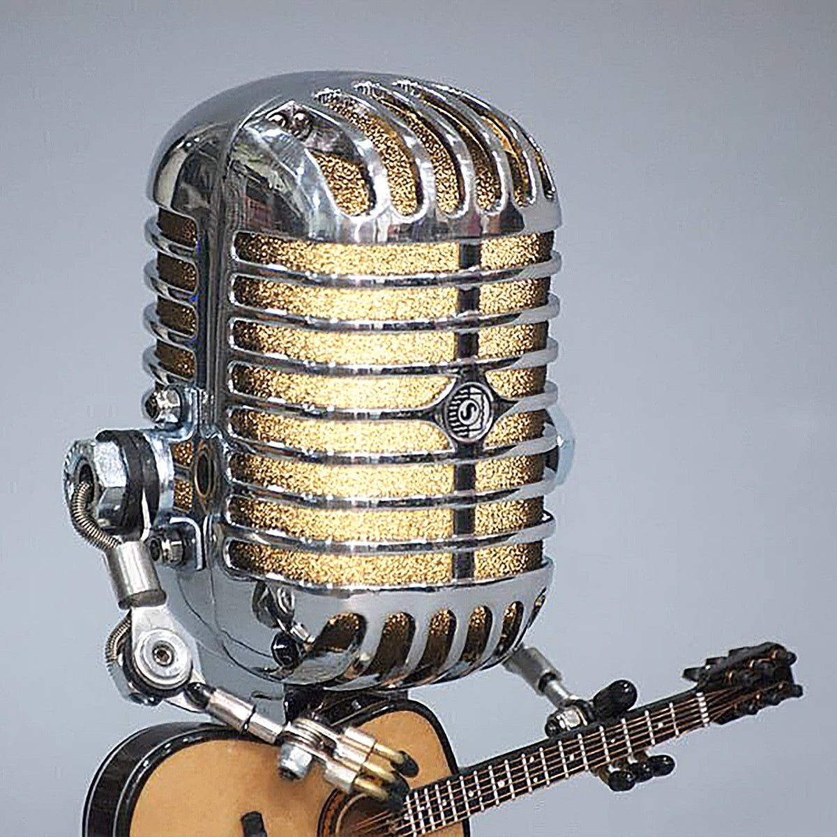 Avtoit | Vintage Guitar Playing Microphone Robot Lamp