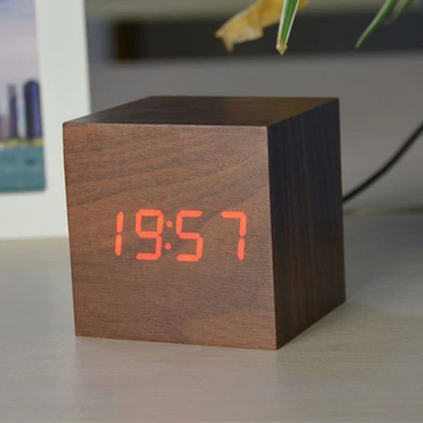 Avtoit | CUBE DIGITAL DESK CLOCK