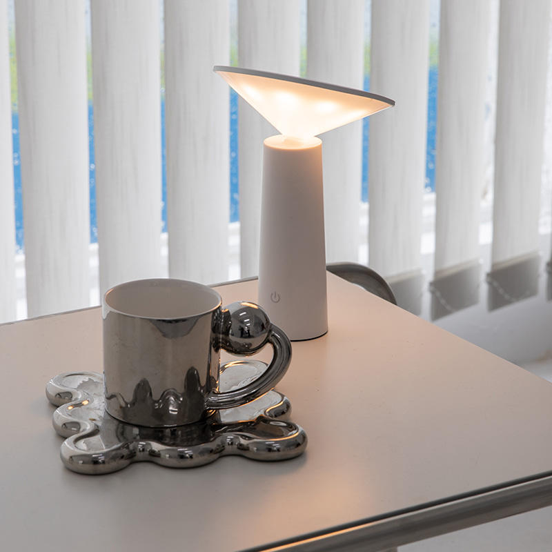 Avtoit | FlexiGlow - Dimmable LED Table Lamp