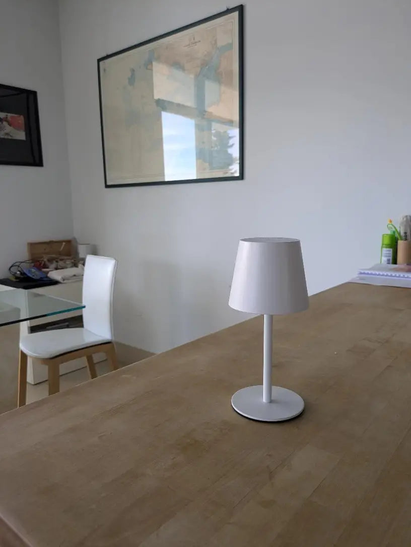 Avtoit | LED Table Lamp – Wireless, Touch Control & Dimmable Light