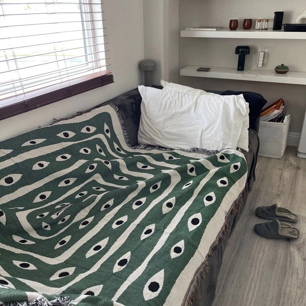 Avtoit | Snake Eye Design Sofa Blanket