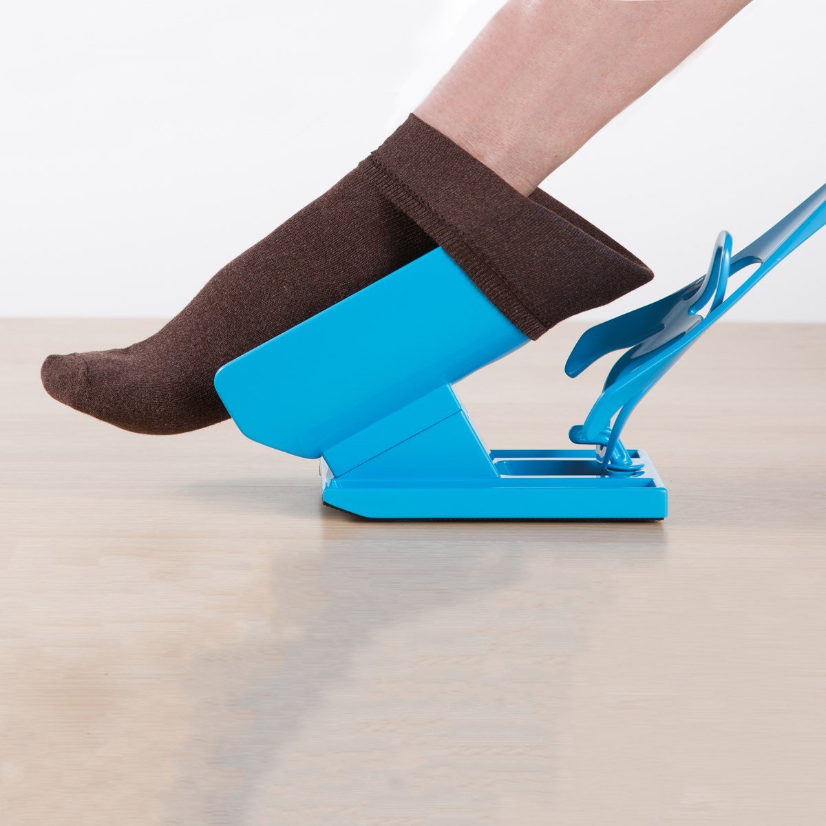 Avtoit | EasySock - Now put on compression stockings & socks easily