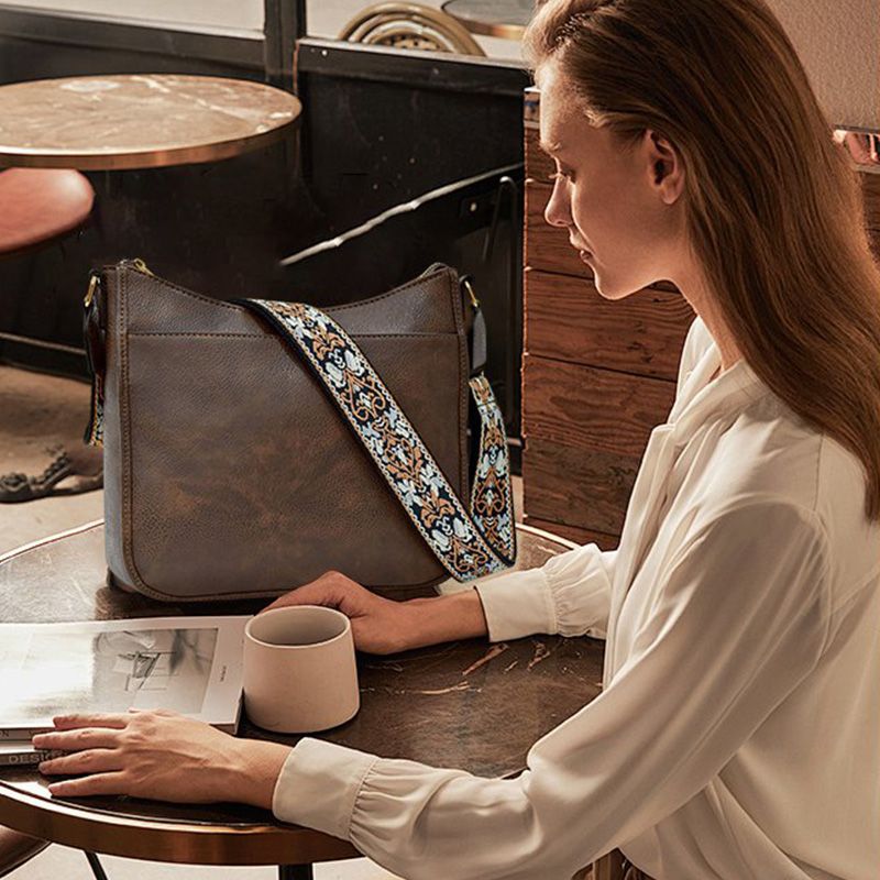 Avtoit | Versatile leather crossbody bag for women