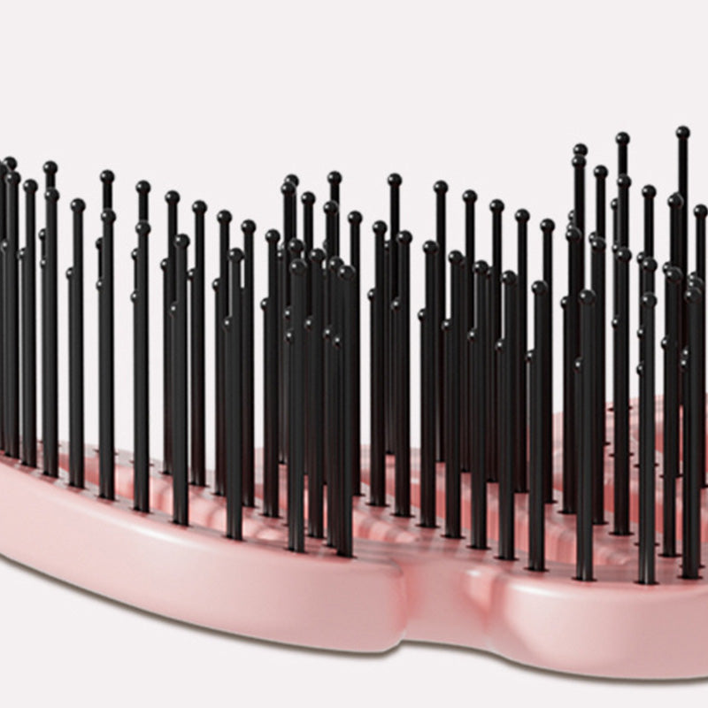 Avtoit | Curved hairbrush with ventilation