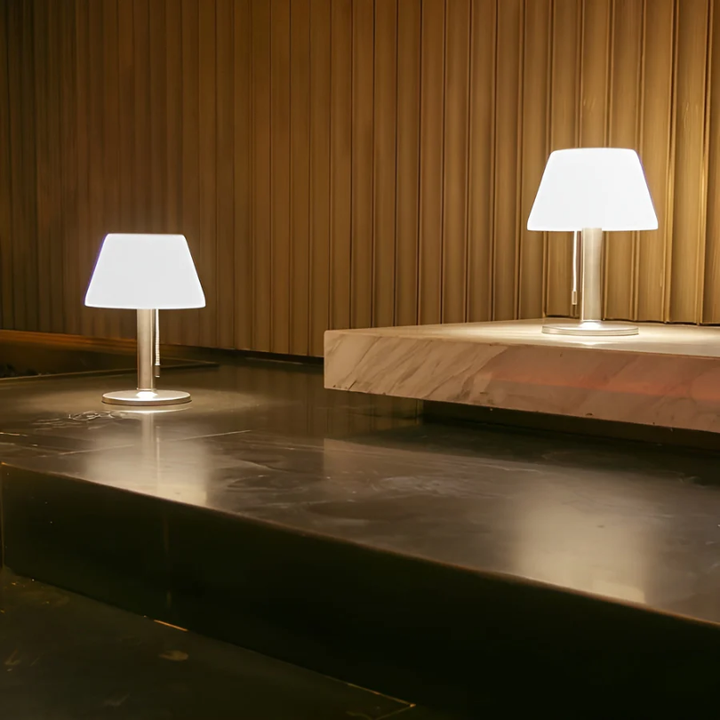 Avtoit | Stylish Solar-Powered Table Lamp - SolarLuxe