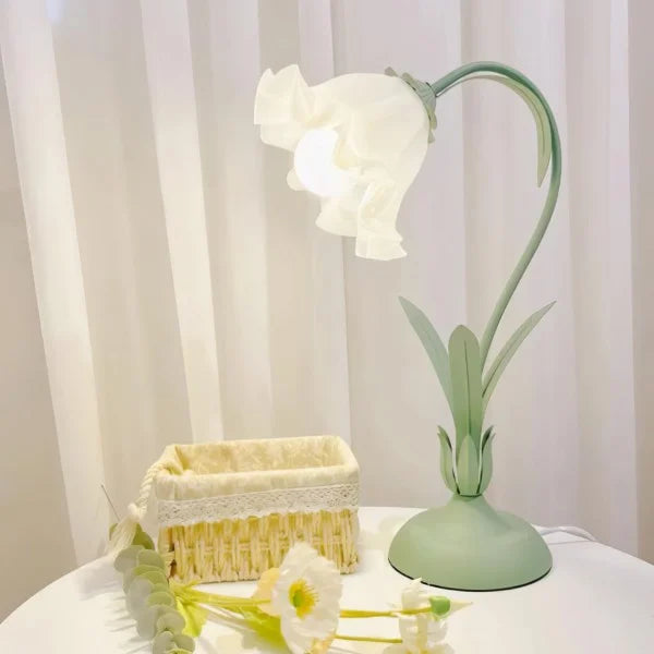 Avtoit | BloomBeam - Adjustable Retro Table Lamp