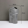 Avtoit | Vase with abstract geometry