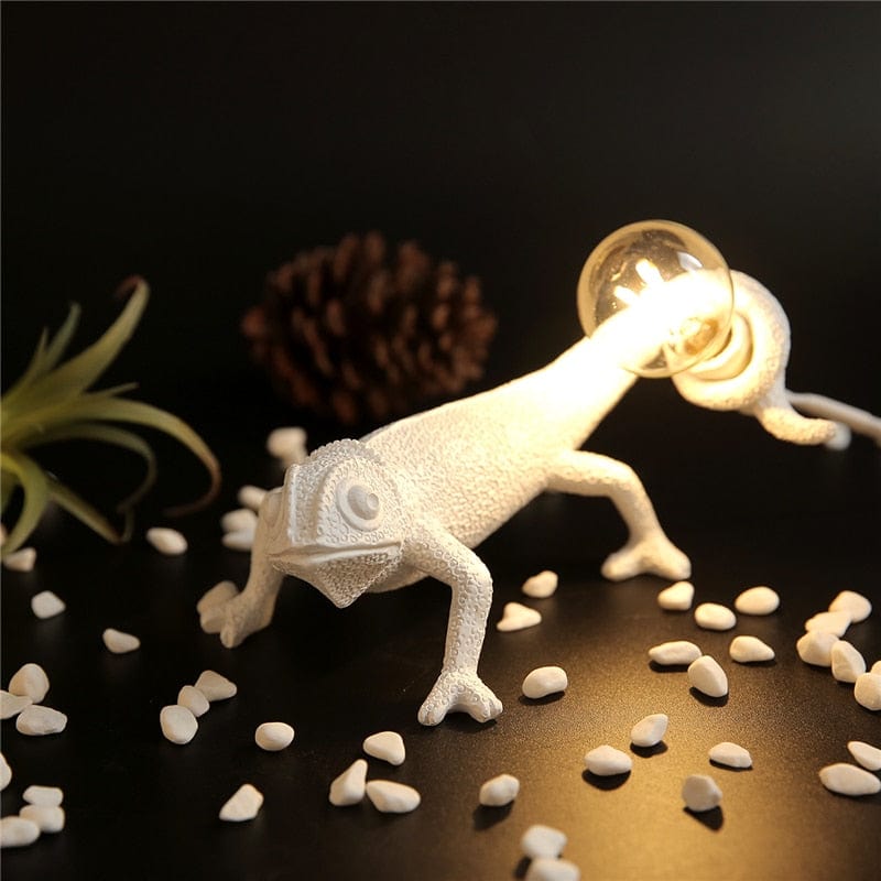 Avtoit | Chameleon Table Lamp