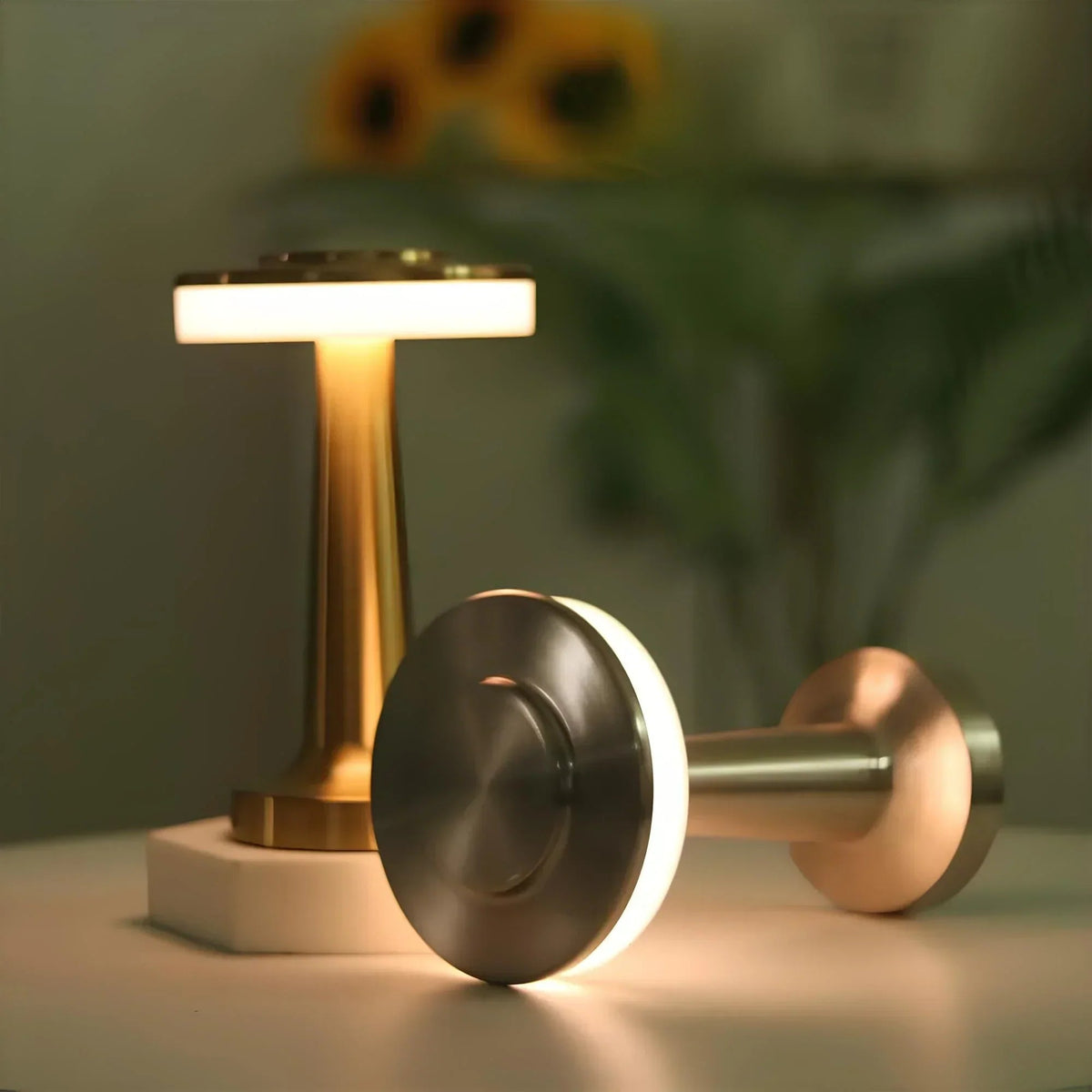 Avtoit | Wireless Retro Table Lamp - LumiBar